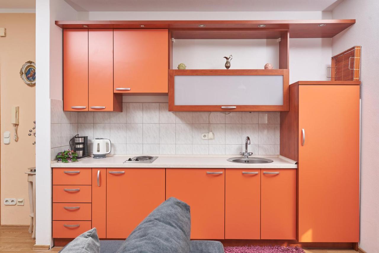 Apartments Lovric With Sea View Kaštela المظهر الخارجي الصورة